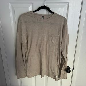 NWT Men’s Vuori Rise dark salt long sleeve shirt, size M